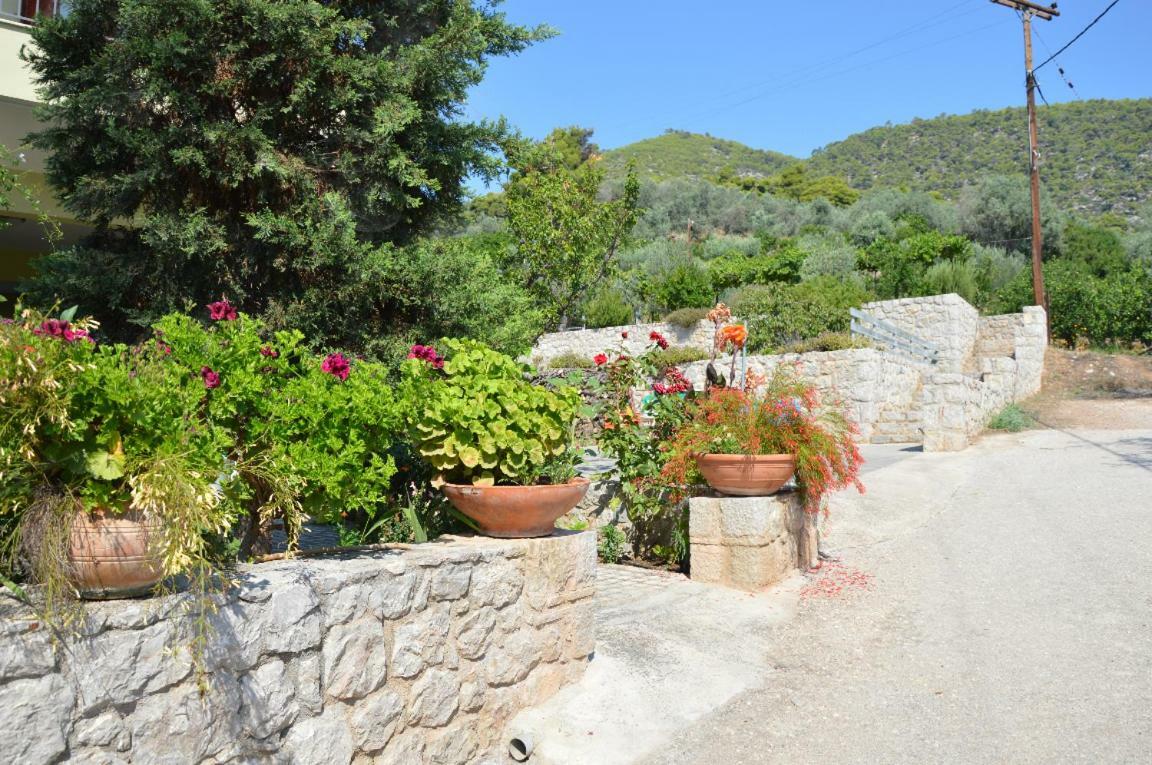 Spiti Portokali Daire Epidaurus Dış mekan fotoğraf